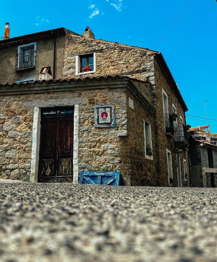 Casa Masini Acomodação com café da manhã Fonni Exterior foto